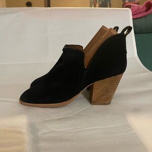 Jeffrey Campbell Black Heeled Boots with V-Cut Design